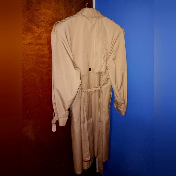 Etienne Aigner Trench Coat - Picture 3 of 5